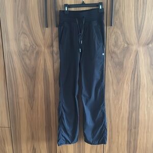 EUC Lululemon Dance Studio Mid-rise Pant Regular Size 0 Black